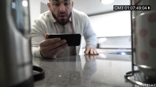 Az óriás didkós bejárónő meghágva