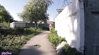 Tini kisasszony lovagolja a manus faszát