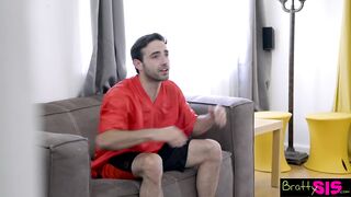 A szexy tini nőci tv nézés helyzett szopna