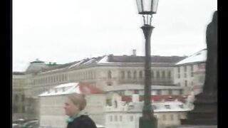 Dagadt amatőr méretes csöcsű magyar csajszi popóba rakva