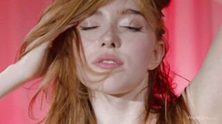 WOWGIRLS - Jia Lissa szenvedélyes maszturbálása