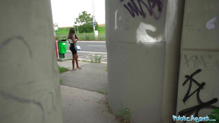 Public Agent - Csöcsös néger spiné pénzért dug