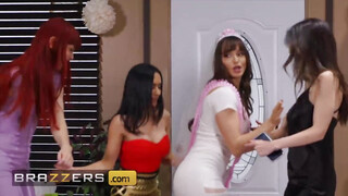 Brazzers - Kurva csajok a leány búcsún kefélnek