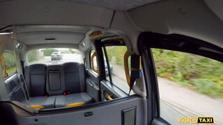 Fake Taxi - Lenina Crowne szereti kefélni a taxiban