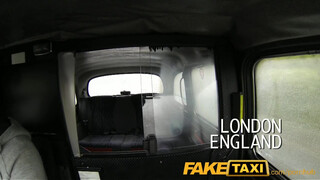 FakeTaxi - vörös rövid hajú picsa szúk muffja