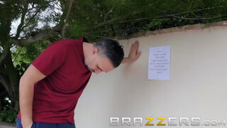 Brazzers - Nina Elle a kurva katona bige