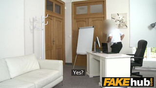 Fake Agent extra félénk hölgyemény alig mer élvezni