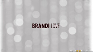 Brandi Love meglovagolja a kárót - Brazzers