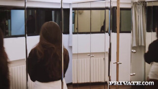 Private com - a főnöknek elégg méretes rúdja van