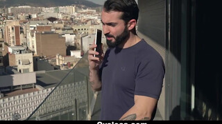 OyeLoca - hegyes didkós spanyol takarítónő