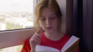 ULTRAFILMS - szexy tini bige begerjed egy könyvre
