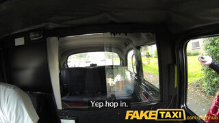 FakeTaxi - Georgie Lyall a taxiban szexel