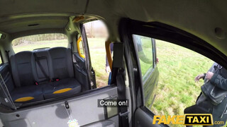 Fake Taxi - Summer Rose két pélót kap