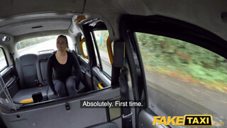 Fake Taxi - Nikky Dream méretes mellű szöszi