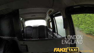 FakeTaxi - méretes didkós világos szőke punci
