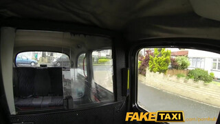 FakeTaxi - egy gyönyörű irodista csajszi