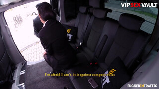 FuckedInTraffic - Jocelyne izgató cseh spiné és a sofőr