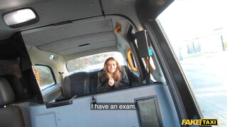 Fake Taxi - 18 éves kiscsaj análba dugva