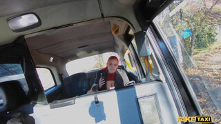 Fake Taxi - Óriás cickós latina bige