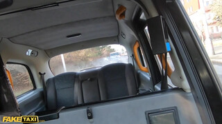 Fake Taxi - Didi Zerati a hatalmas kannás francia bige
