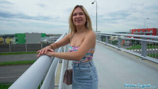 Public Agent - Irina Cage a méretes cicis cuki spiné