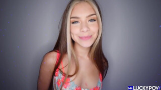 Igazán gyönyörű 18 éves nőci