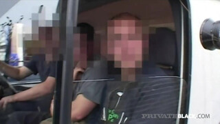 PrivateBlack - Mazel a hatalmas cickós angol mami