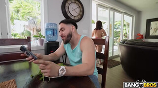 BANGBROS - Crystal Chase a méretes kannás brazil lány
