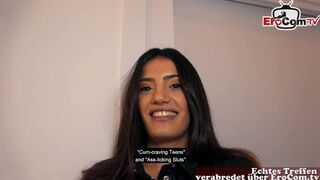 Német geek krapek megdugja a forró brazil milf-et randin