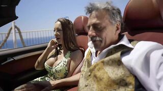 Cathy B hatalmas popókája alaposan megdolgozva a szabadban