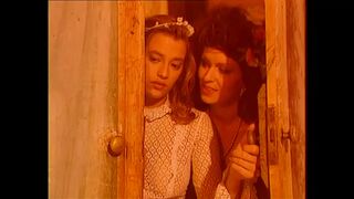 Hatalmas cickós csajok könyörtelenül szopkodják és lovagolják a vastag farkakat retro válogatásban